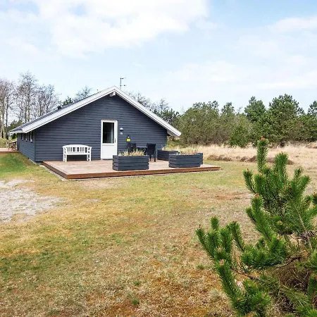 6 Person In Bl Vand * Blåvand